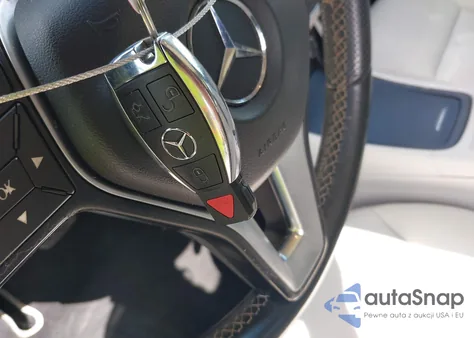 2015 Mercedes-Benz Gla 250 z USA, uszkodzony, nr VIN WDCTG4EB2FJ175454